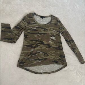 Derek Heart Camouflage Long Sleeve Top